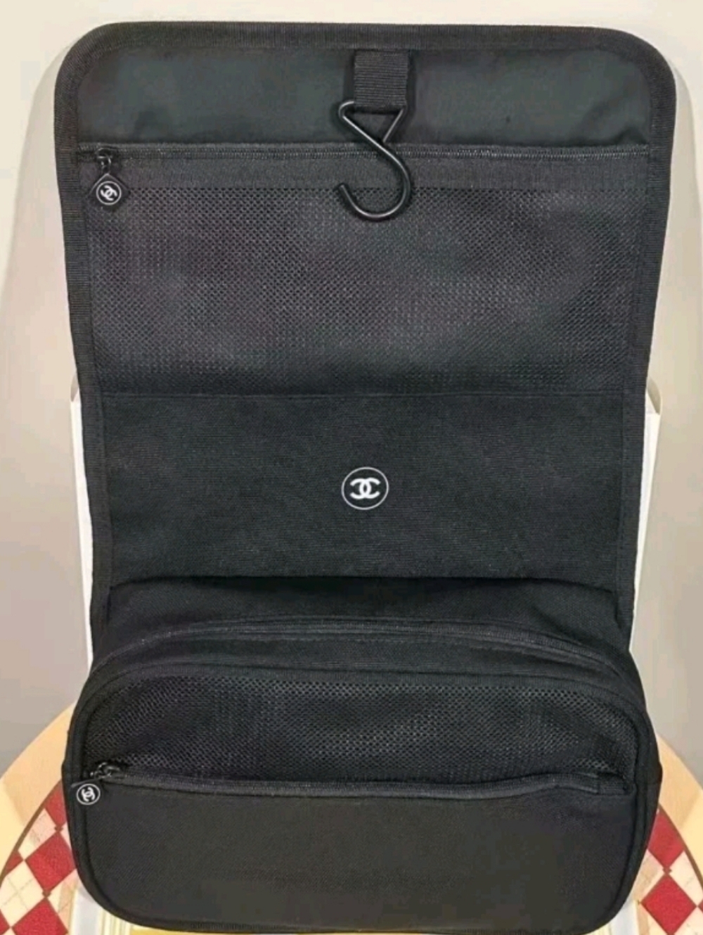 CChanel BEAUTE multipurpose travel toiletry bag
